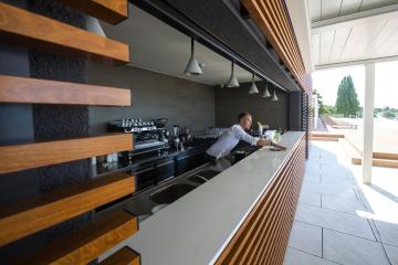 Ventula Restaurant & Lounge