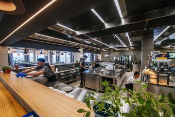 Ventula Restaurant & Lounge