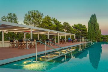 Ventula Restaurant & Lounge